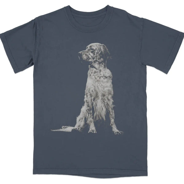 T-shirt featuring a seated English Setter dog looking left. Navy